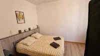 T2 apartment with balcony near downtown NARBONNE