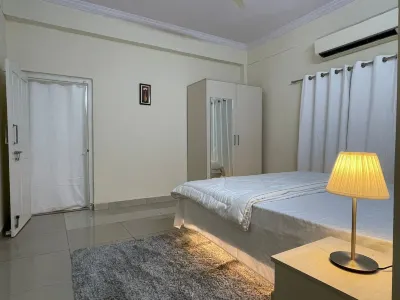 Fully Furnished 2BR Home Ideal for Work & Family Stays – Hyderabad Hotels in 