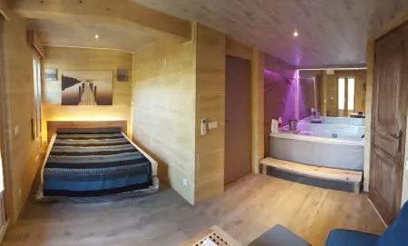 "Le camp de gitans" Atypical complex in Provence