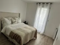 Apartment, cozy, charming Vert-Saint-Denis Hotels in Vert-Saint-Denis
