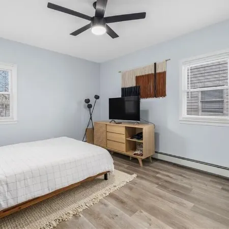Spacious & Stylish 3-bedroom house in charming Providence, a block from PC
