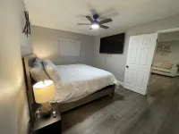 King Bed 2BR Unit Free Parking