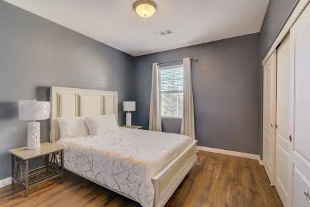 BMountain 4bd/2.5 b BBQ grill•Pet• Massage Chair Отели рядом с достопримечательностью «Парк Флойд Лам»