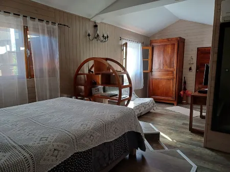 Quiet little hut surrounded by vegetation... Отели в г. Сен-Дени