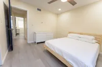 Luxury Living Redefined with a Charming 2-bedroom apartment in Downey