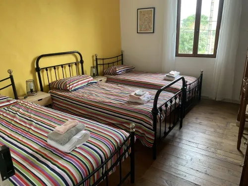 Gite in an old wine estate in the quiet of the vineyards Hotels in Laujuzan