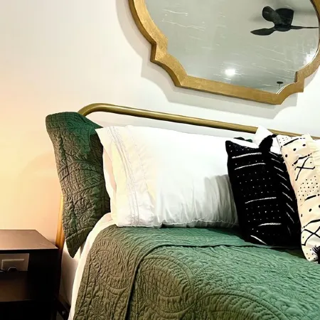 Cozy, new and modern guesthouse. Don’t get a hotel, get a VILLA!