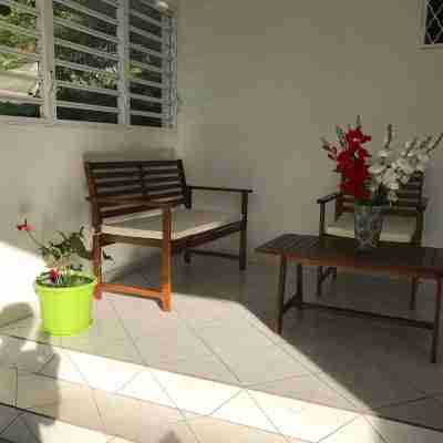 For a romantic moment Others