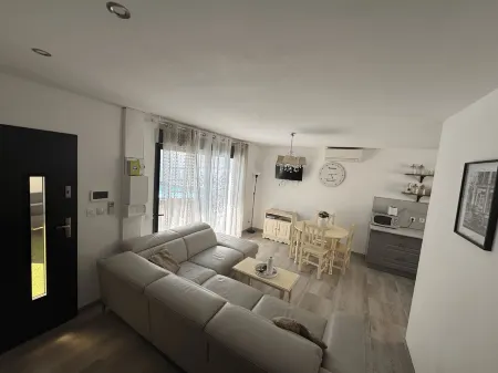 Charming house with swimming pool