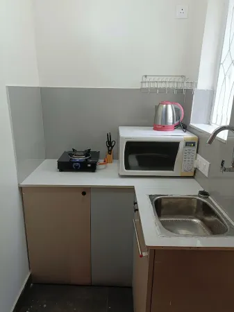 Cozy 1-bedroom apartment with WiFi, AC in delightful Kolkata