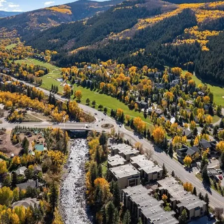 Riverfront 2BR2BA Condo. Sauna, Pool & Hot Tub. Minutes to Vail & Beaver Creek.
