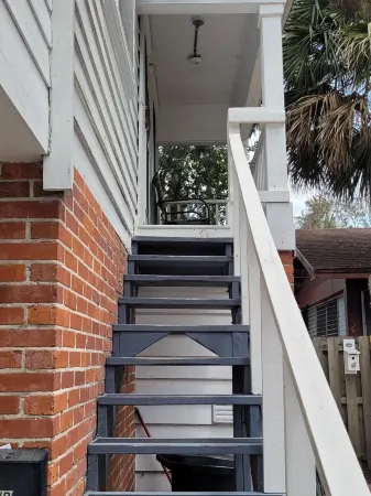 Century House - Walkable to the University of Florida, Includes Parking