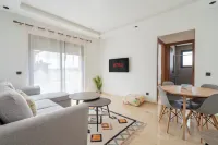 Elegant and Bright Studio