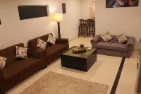 Chic And Cozy Apartment in Downtown