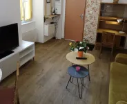 Quiet apartment at the foot of the castle! promenade along the river gave, pking 5 mn