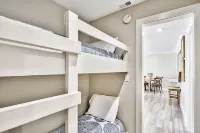 Beach service included begins March 1st beachfront 1 bedroom 1 bath sleeps 6 Các khách sạn gần Destin beach