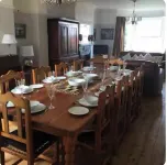 Large Victorian family home, hot tub, 5 min walk to beach, pets, sleeps 11, BBQ