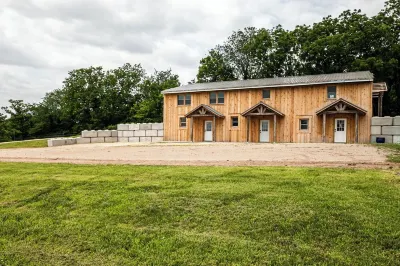 Traveler Suite – Rustic 2 Bed, 2 Bath Apt, King Beds! Hoteles en 