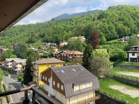 Apartment in the heart of Valsassina Отели в г. Моджо