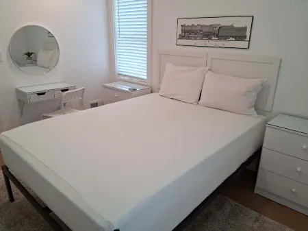 New furnished 1-BR apt w/ patio, 8 mins to UPMC Altoona, 10 mins to PSU Altoona