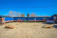 Artists in Wonderland: One-of-a-kind Vibrant Home