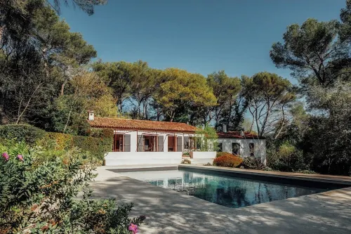 3-bedroom villa in fabulous La Colle-sur-Loup with AC, WiFi Hotels in La Colle-sur-Loup