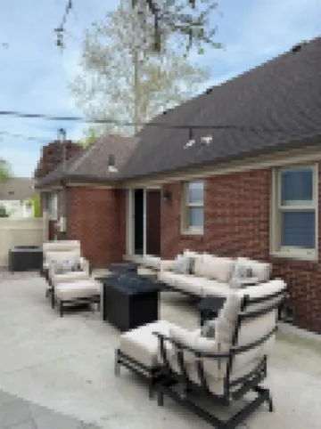 Spacious 4-bedroom house in lovely Dearborn