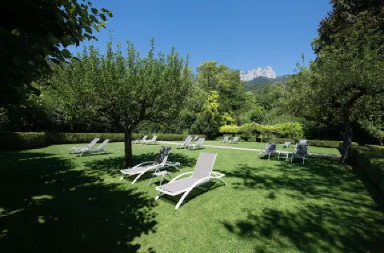 塔盧瓦爾修道院餐廳酒店