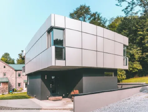 The Cube – A One-of-a-Kind Modernist Country Retreat Hotels in 