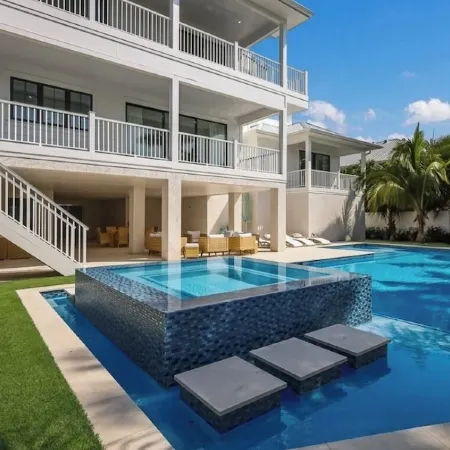 New Beach House! Hot Tub and Heated Pool!