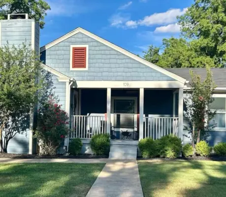 Morris & Co Retreat - Walk to Downtown