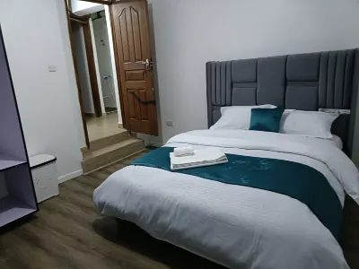 Redhill Cliff Complex Hotels in 