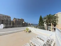 Follow the Sun Boutique Hostel - Pool, Breakfast & Sea Views Hotels in St Julian's