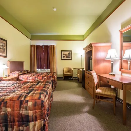 Econo Lodge Inn & Suites