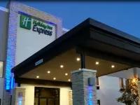 Holiday Inn Express & Suites OKLAHOMA CITY AIRPORT by IHG Hotels near Athena Mall