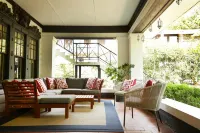 Apt1@EdenBrae - Serene, Walkable, Modern Retreat, Named Best in Bham