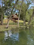 Rim Shoals River Cabin - private boat dock, walk-in fishing access sleeps 14