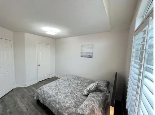 Beautiful 3 bedroom & 3-bathroom vacation home near Toronto Pearson Airport