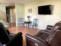 Historic home close to downtown Fairbanks!!