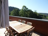 Malmedy Hillside Spa Retreat - bar