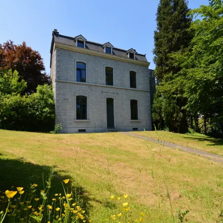 Spacious Durbuy group stay