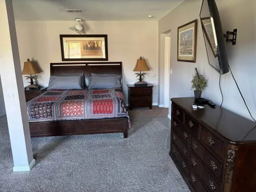 Rum River Retreat! Clean & Cozy on 15 Acres!