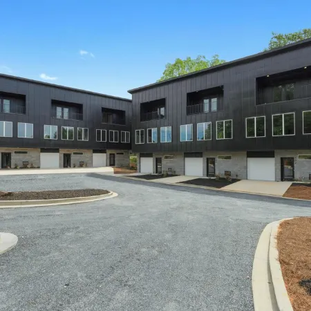 Gorgeous Clemson & Greenville Area Retreat 2Br 2.5 Bat/ Silos / Doodle Trail