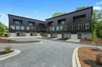 Gorgeous Clemson & Greenville Area Retreat 2Br 2.5 Bat/ Silos / Doodle Trail