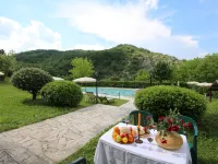 Apartment in Marche with Pool and Privacy - プール