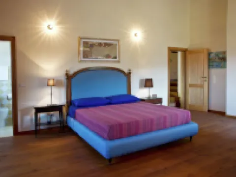 Hillside Escape in Vinci