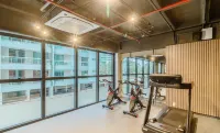 Your Exclusive Stay Just Steps From the sea in Meia Praia - FFS II - Gym