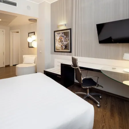Holiday Inn GENOA CITY by IHG