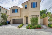 Pet-Friendly Paramount Home, 16 Mi to Los Angeles! Hotels in Paramount