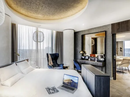 Novotel Leicester Отели рядом с достопримечательностью «Университет Лестер»